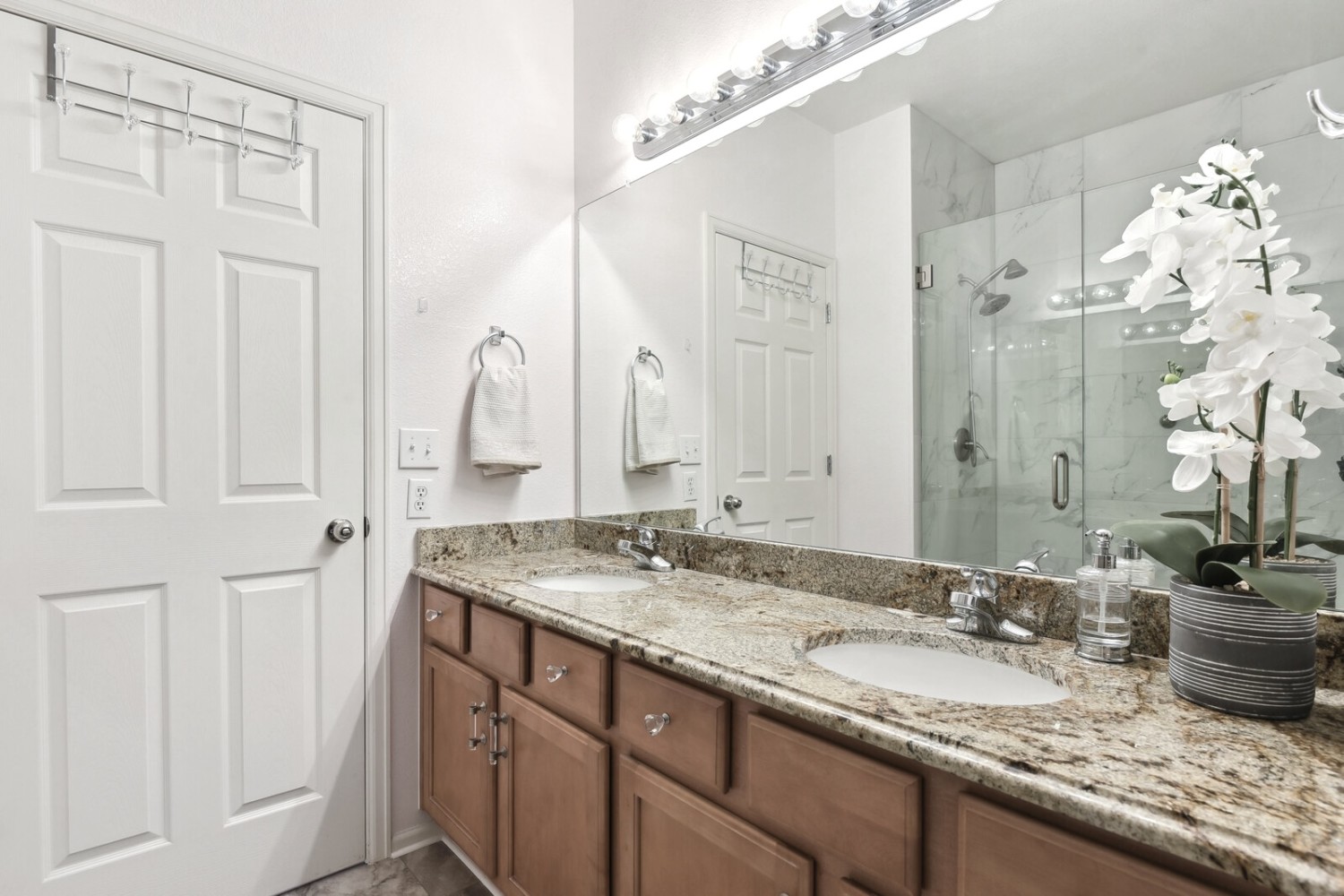 Elfyer - Aurora, CO House - For Sale