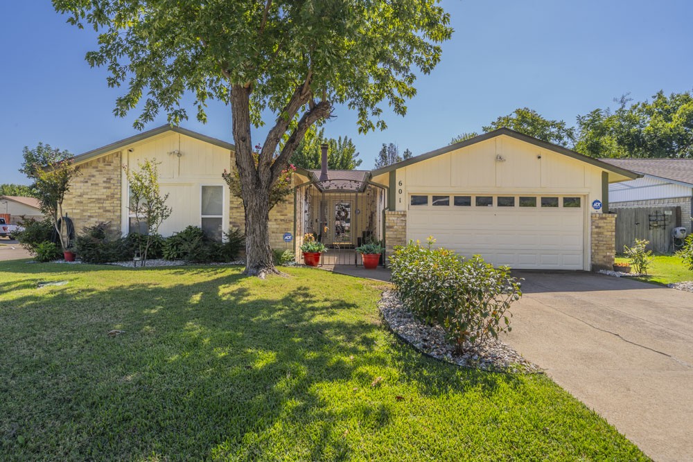 Elfyer - Grand Prairie, TX House - For Sale