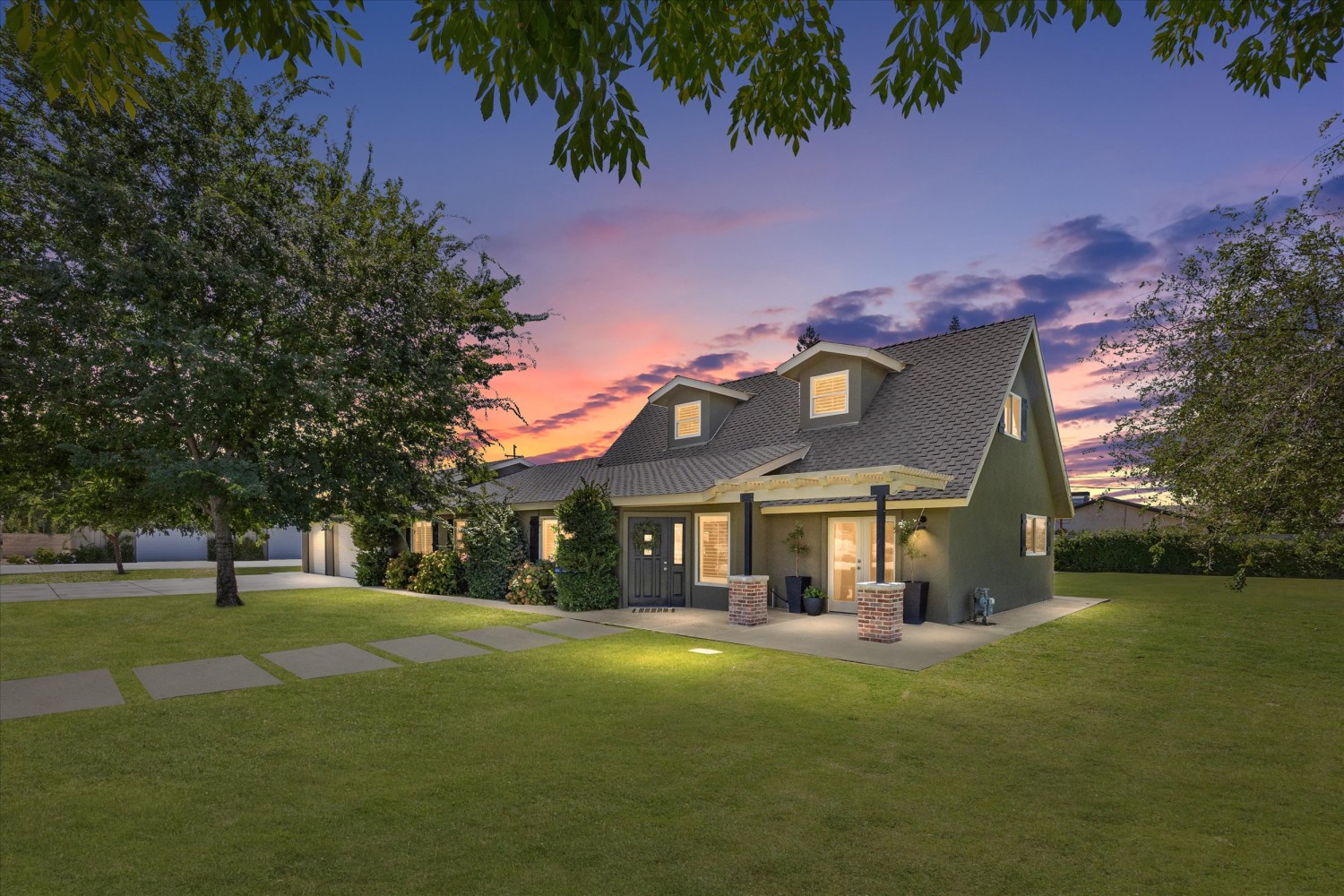 Elfyer - Bakersfield, CA House - For Sale