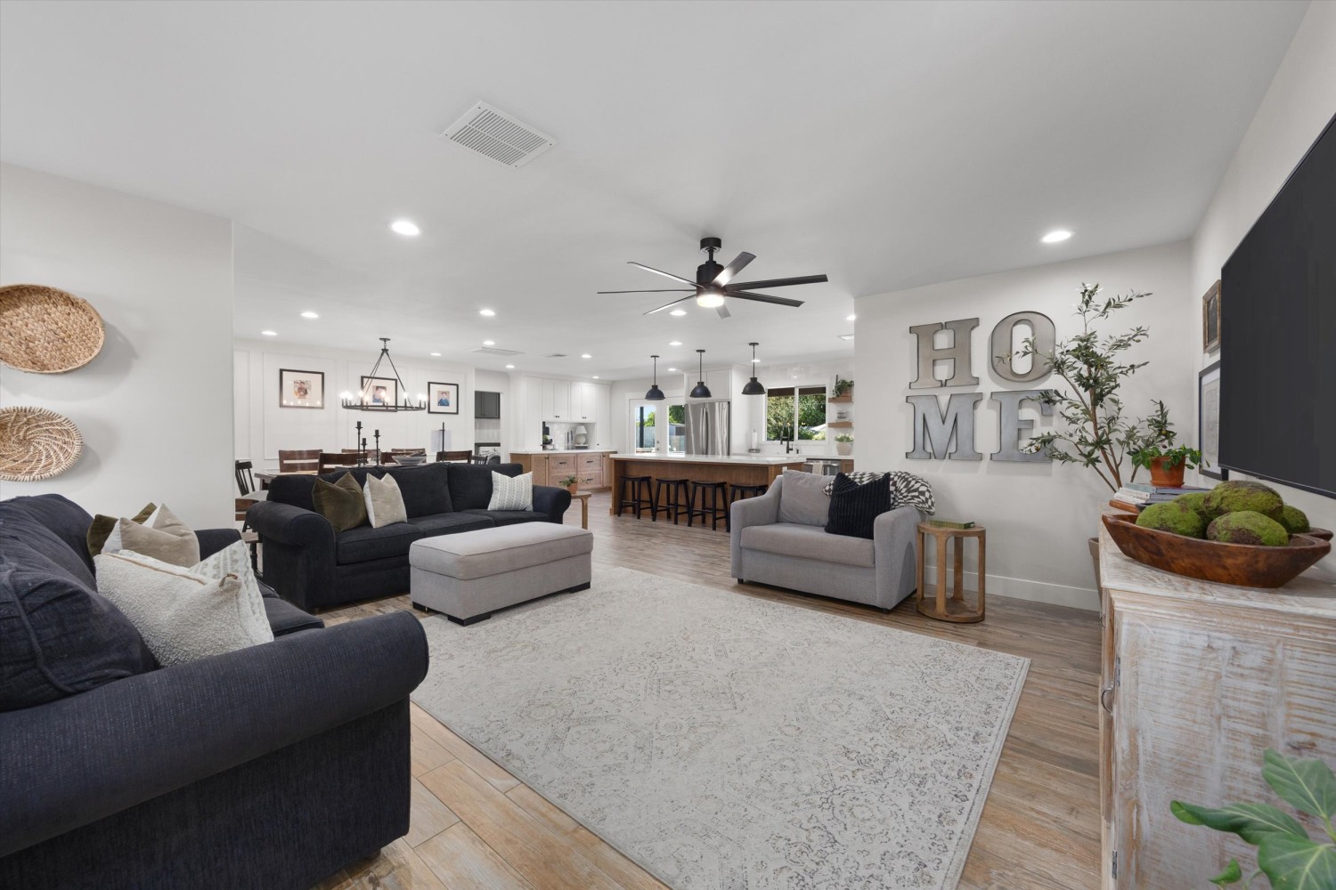 Elfyer - Bakersfield, CA House - For Sale