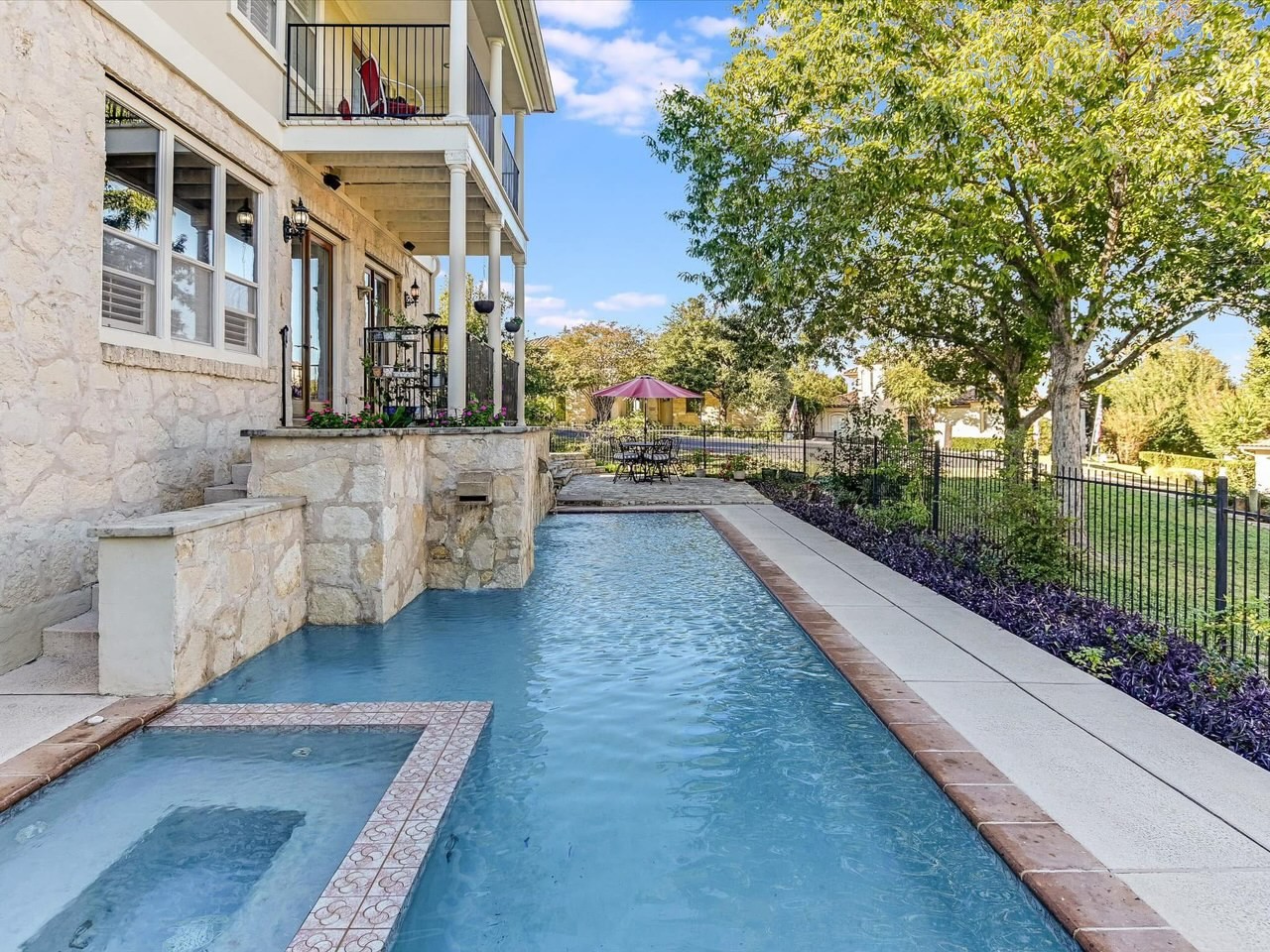 Elfyer - The Hills, TX House - For Sale