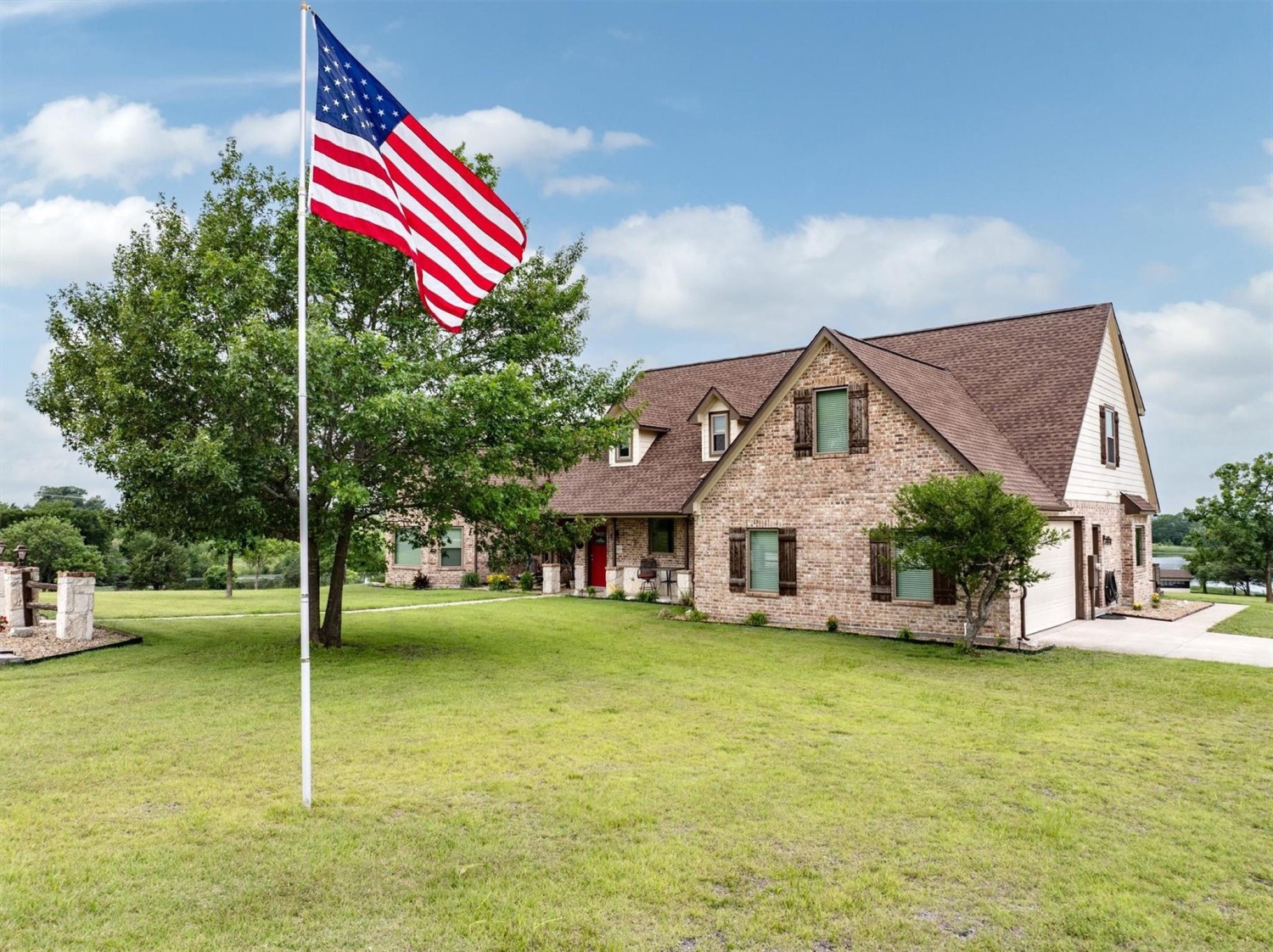 Elfyer - Farmersville, TX House - For Sale