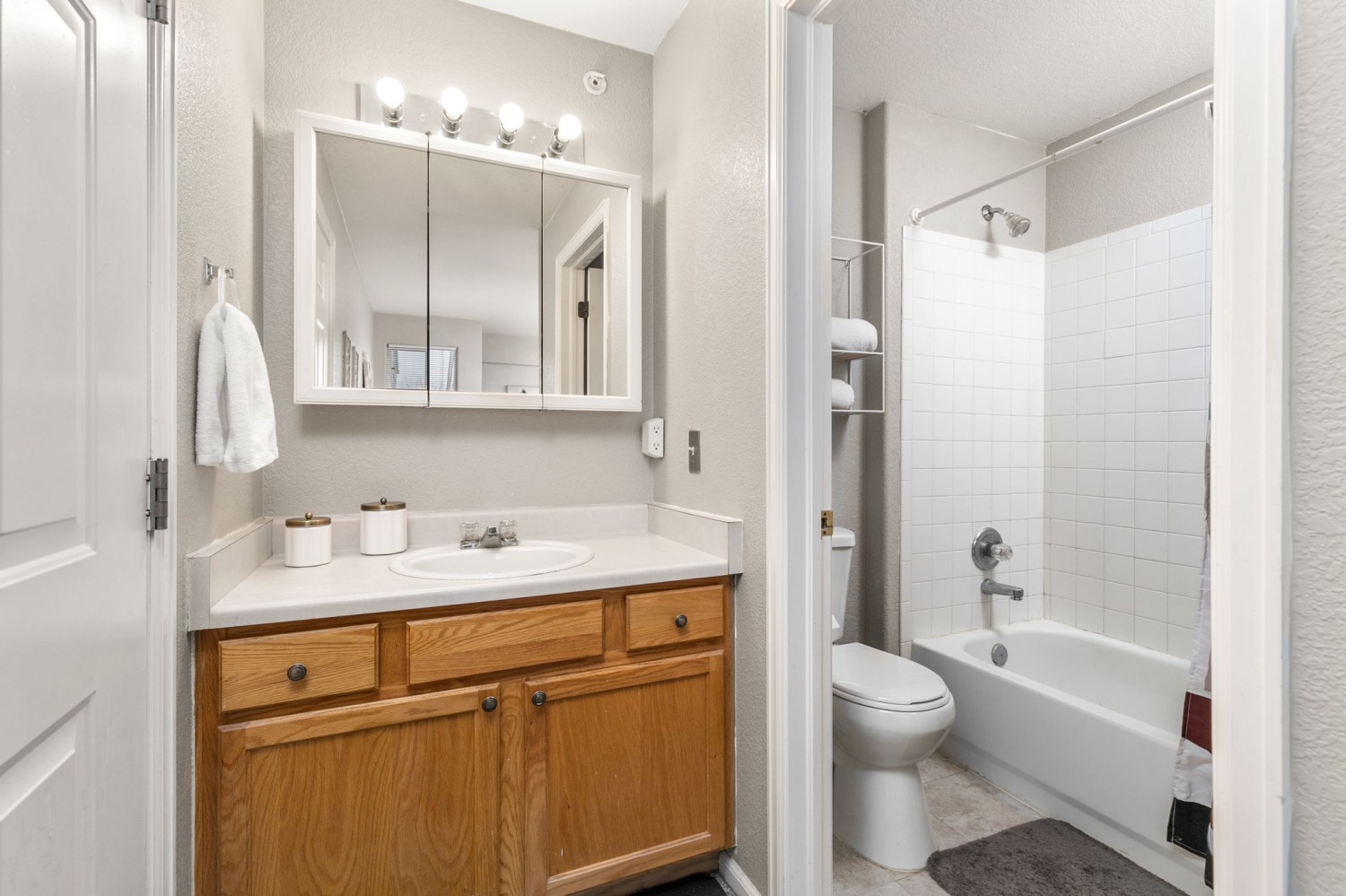 Elfyer - Aurora, CO House - For Sale
