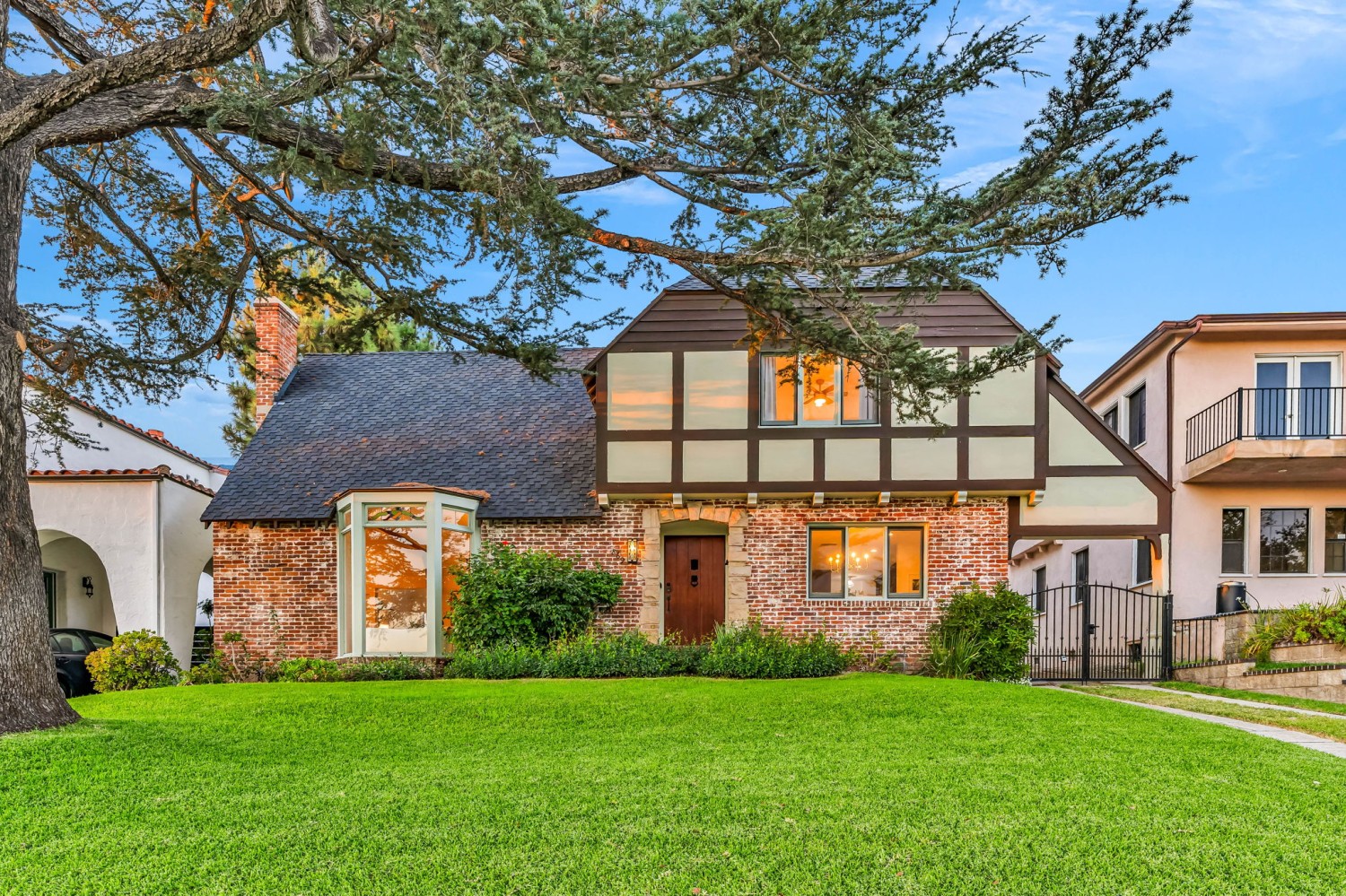 Elfyer - Glendale, CA House - For Sale