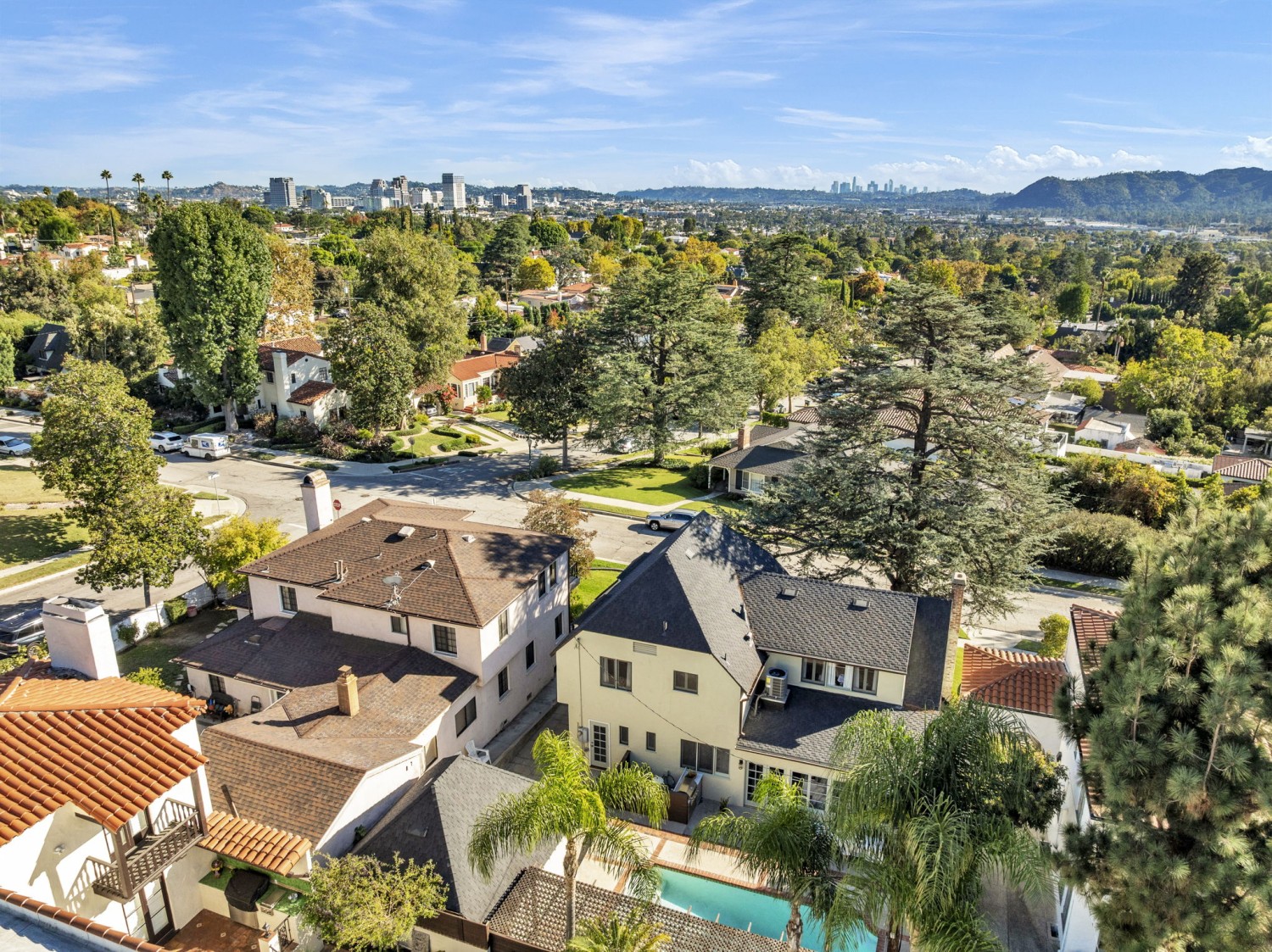 Elfyer - Glendale, CA House - For Sale