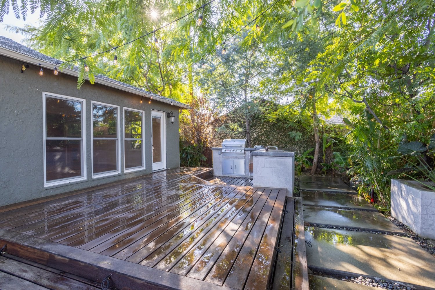 Elfyer - Van Nuys, CA House - For Sale