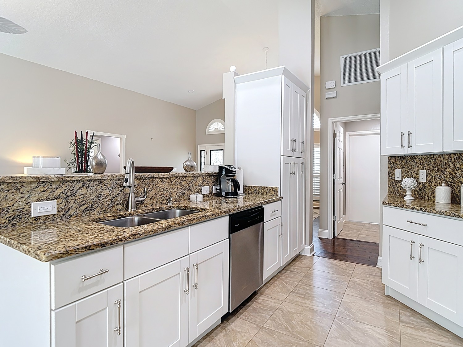 Elfyer - Tampa, FL House - For Sale