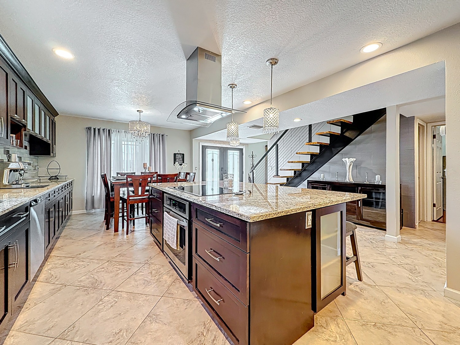 Elfyer - Tampa, FL House - For Sale