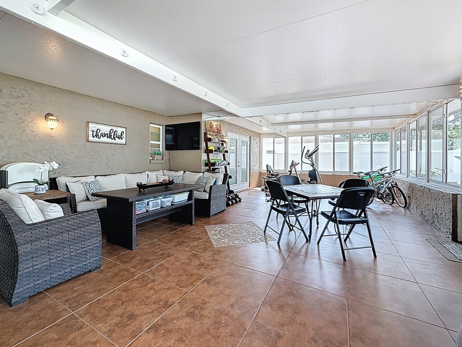 Elfyer - Tampa, FL House - For Sale