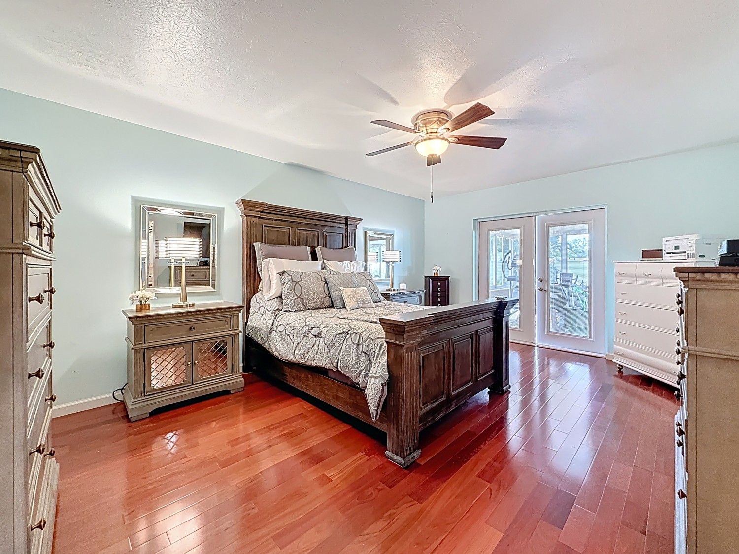 Elfyer - Tampa, FL House - For Sale