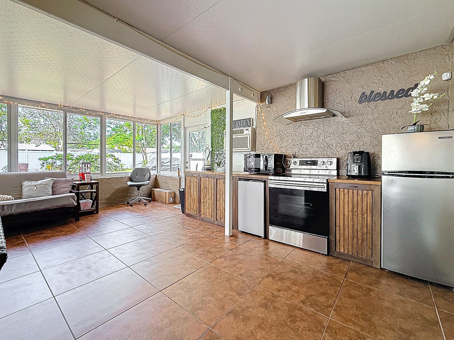 Elfyer - Tampa, FL House - For Sale