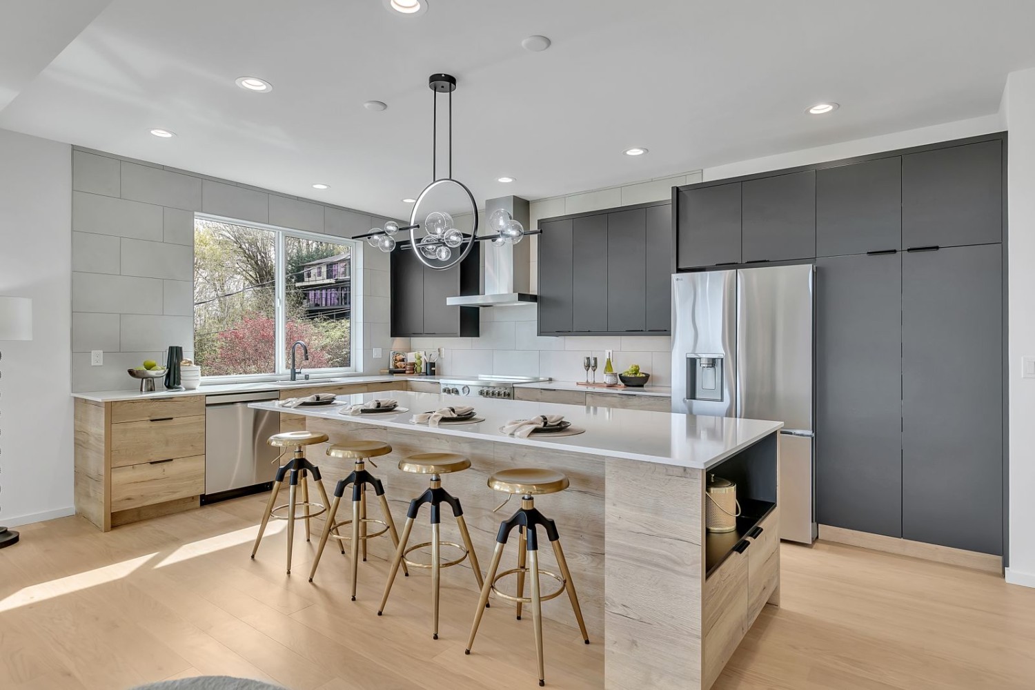 Elfyer - Seattle, WA House - For Sale