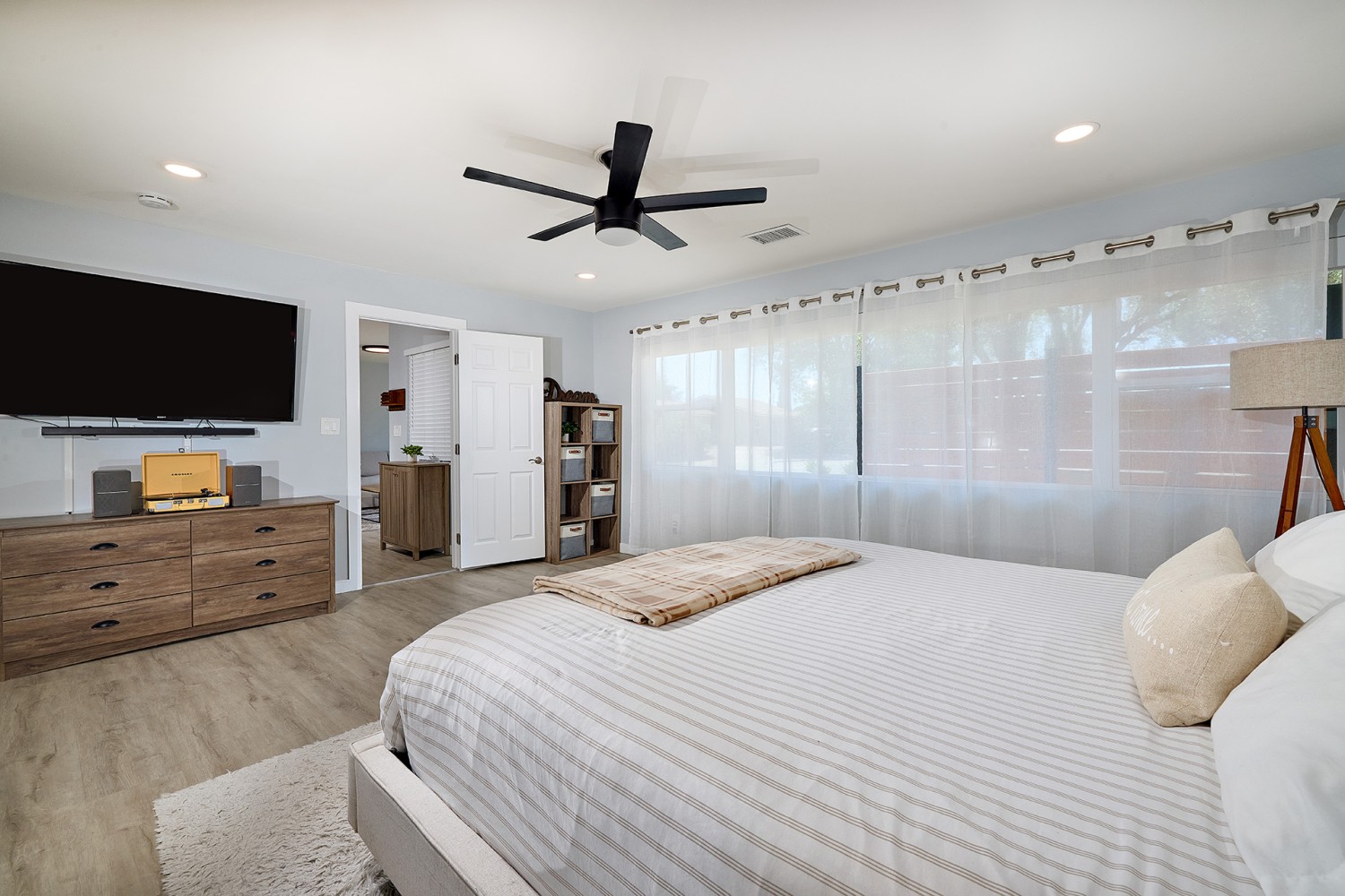 Elfyer - Poway, CA House - For Sale