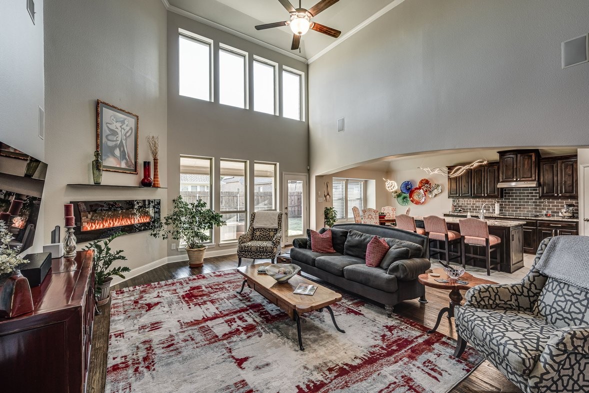 Elfyer - Waxahachie, TX House - For Sale