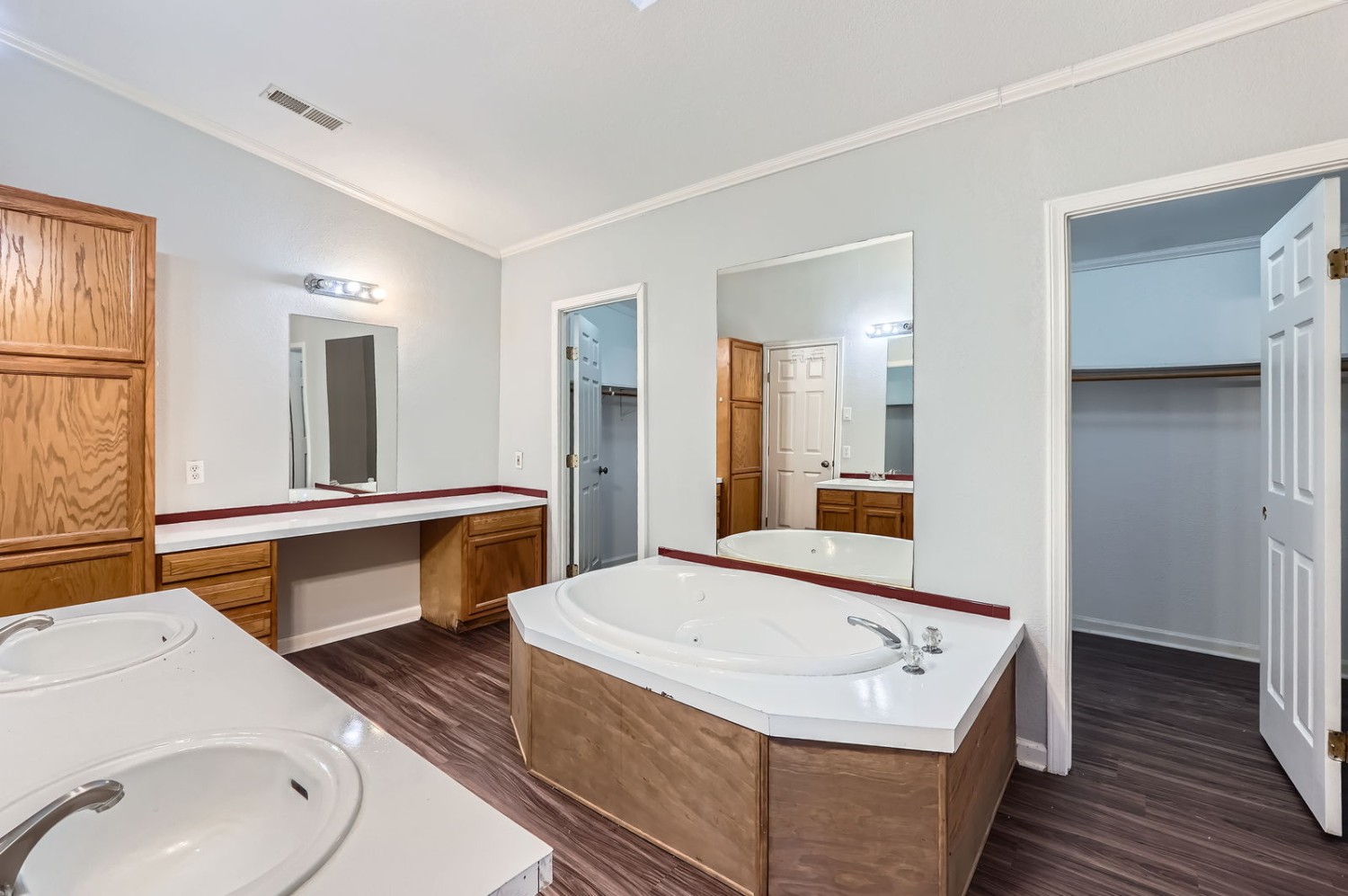 Elfyer - Elgin, TX House - For Sale