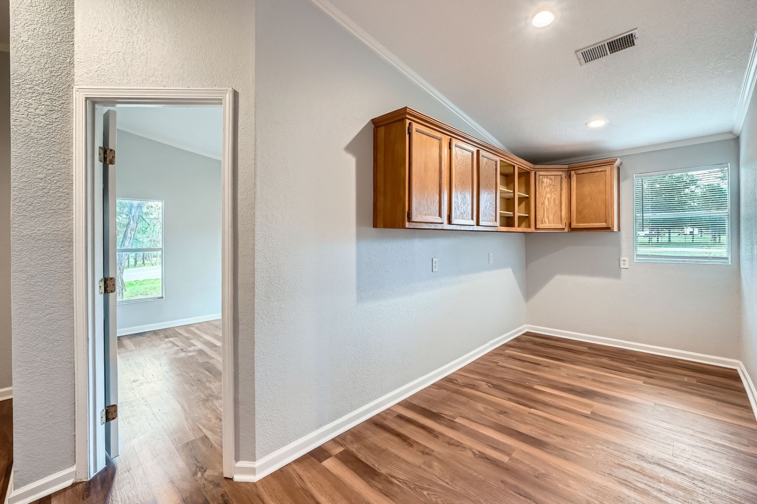 Elfyer - Elgin, TX House - For Sale