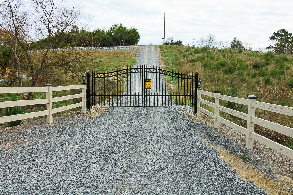 Elfyer - Dandridge, TN House - For Sale