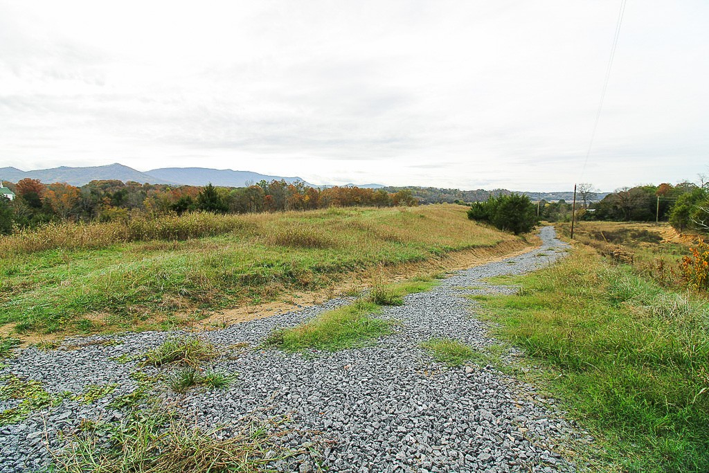 Elfyer - Dandridge, TN House - For Sale