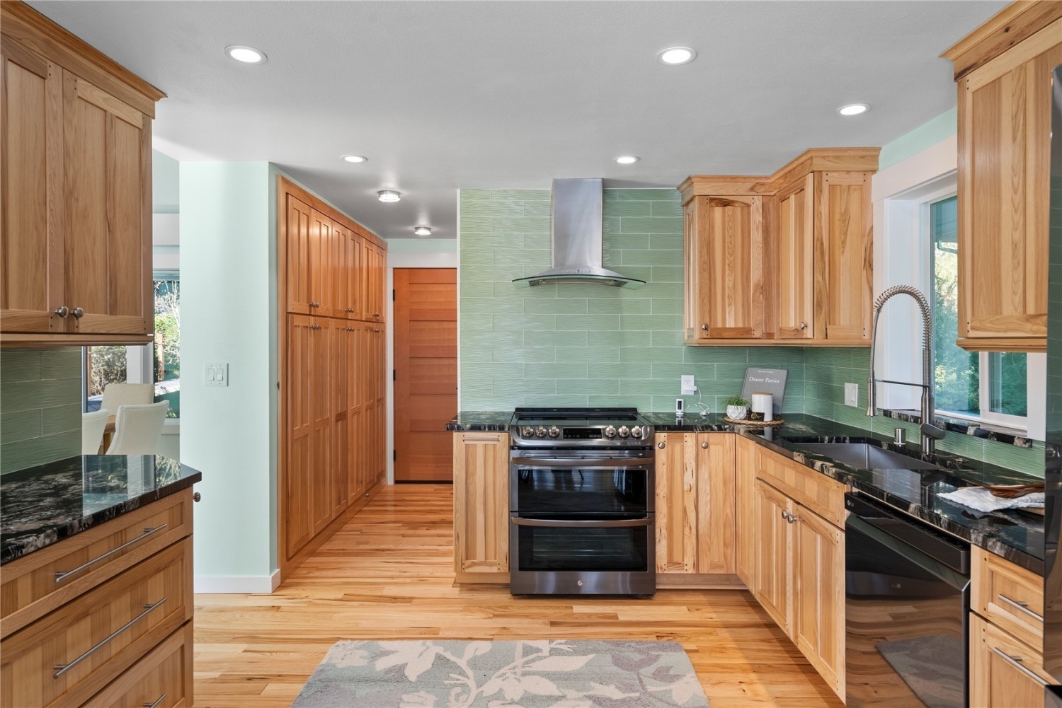 Elfyer - Grapeview, WA House - For Sale