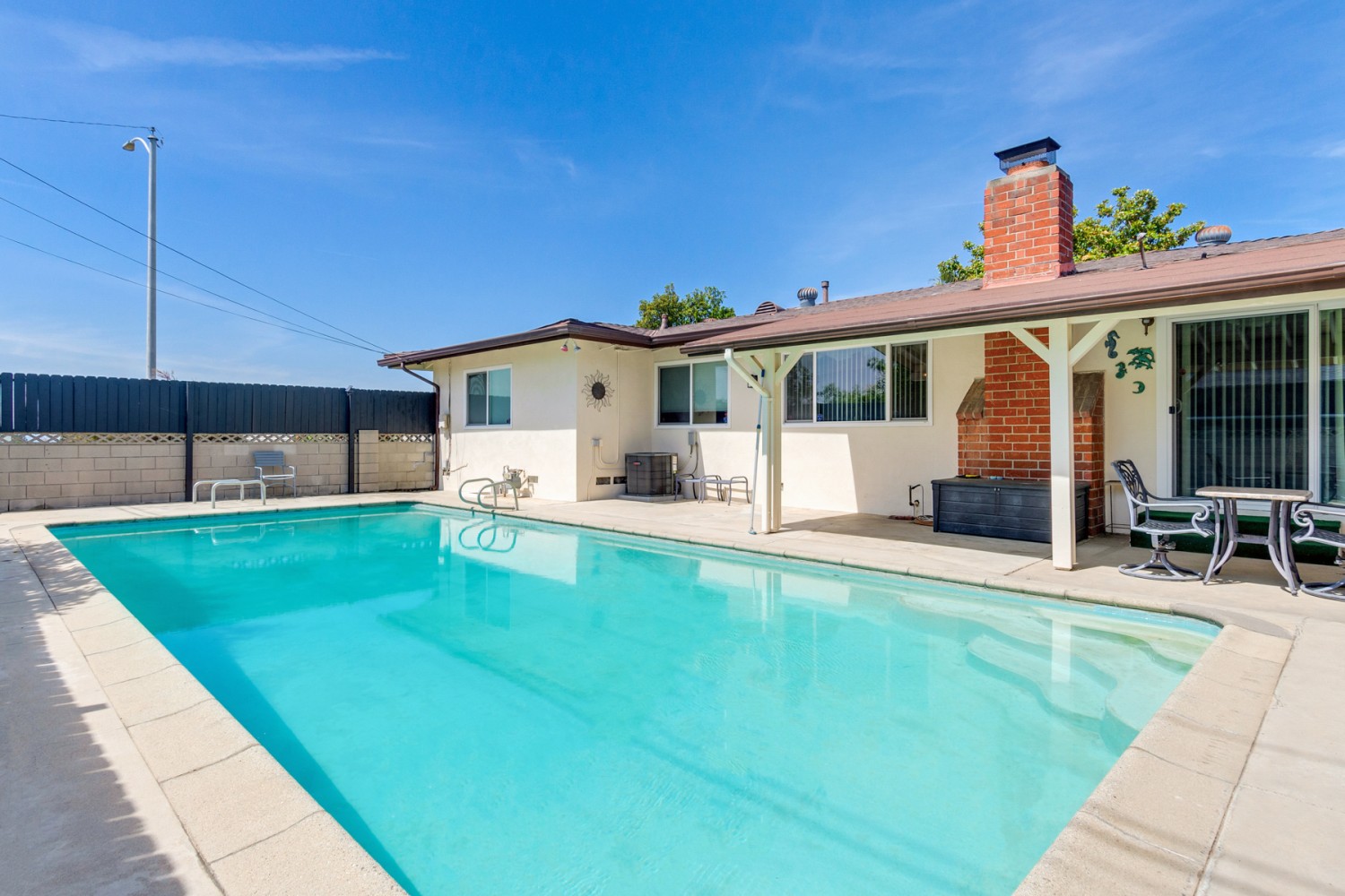 Elfyer - Azusa, CA House - For Sale