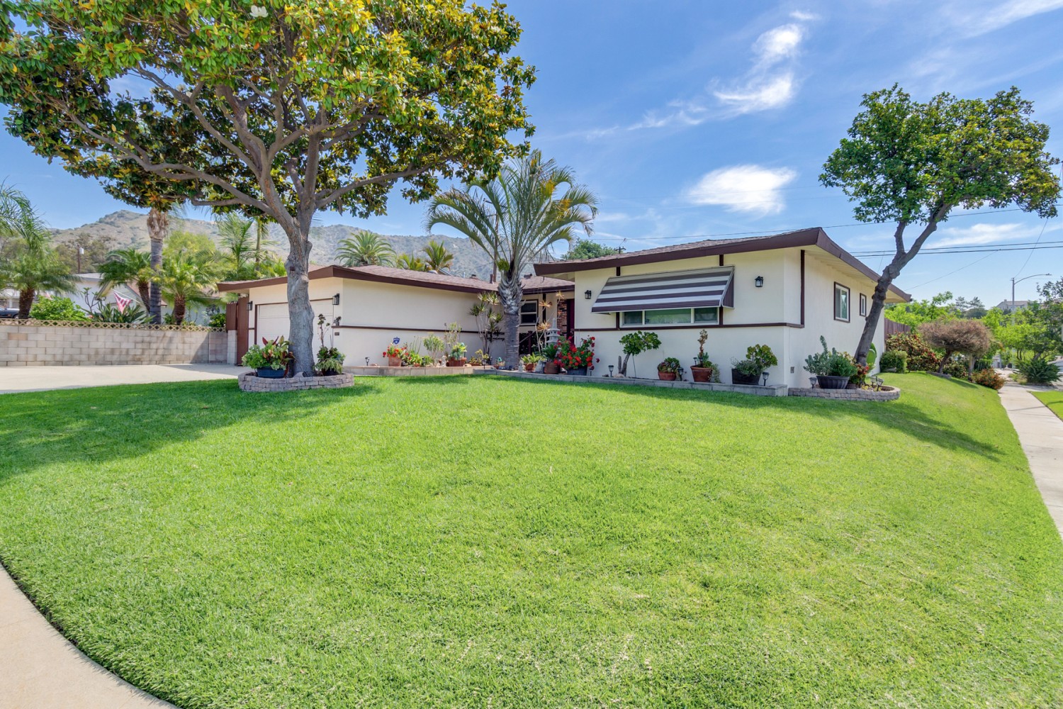 Elfyer - Azusa, CA House - For Sale