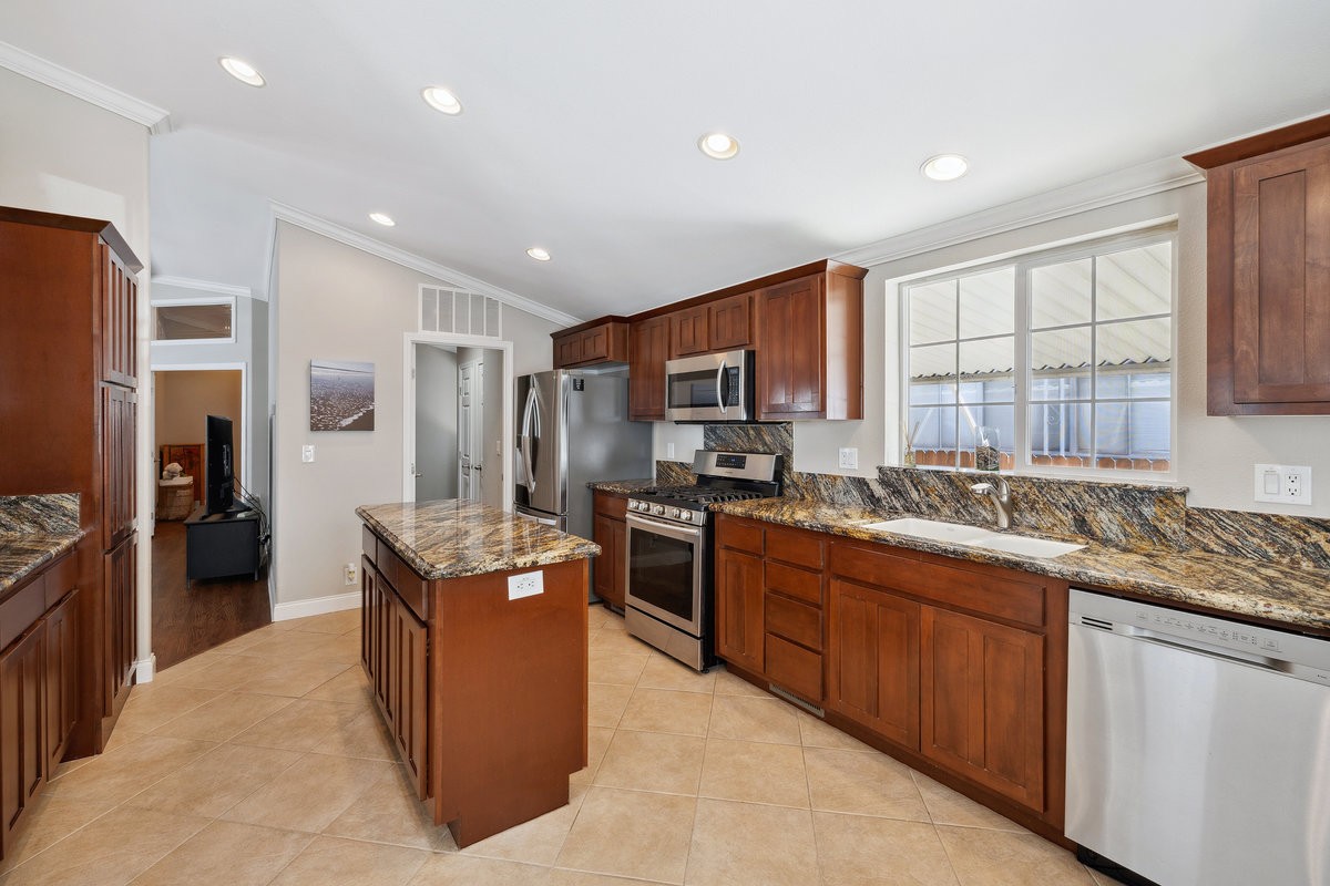 Elfyer - Carpinteria, CA House - For Sale