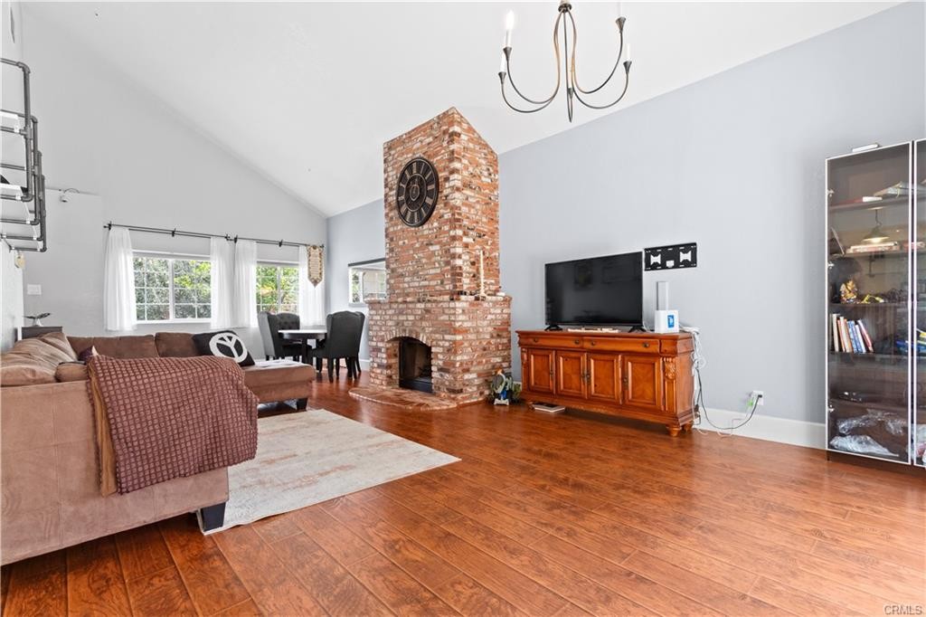 Elfyer - Chatsworth, CA House - For Sale