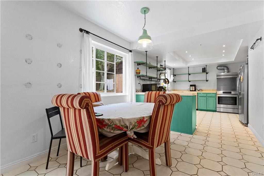 Elfyer - Chatsworth, CA House - For Sale