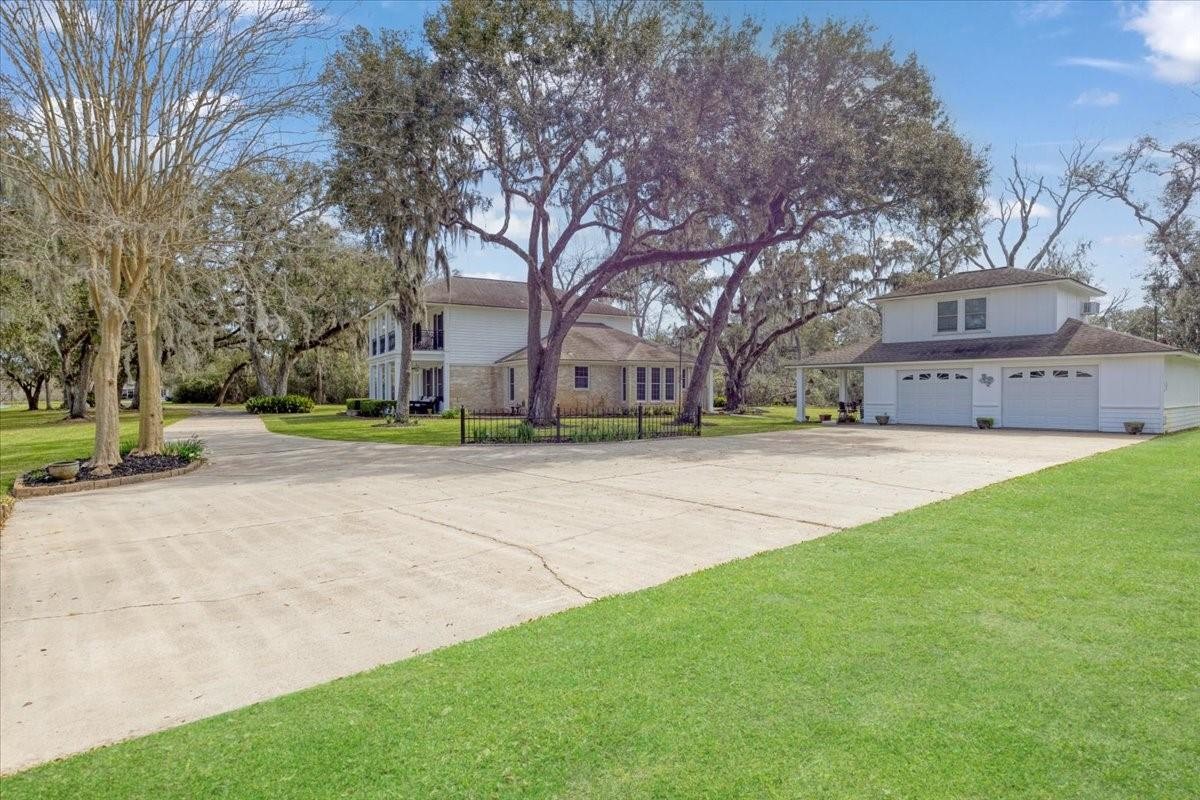 Elfyer - Lake Jackson, TX House - For Sale