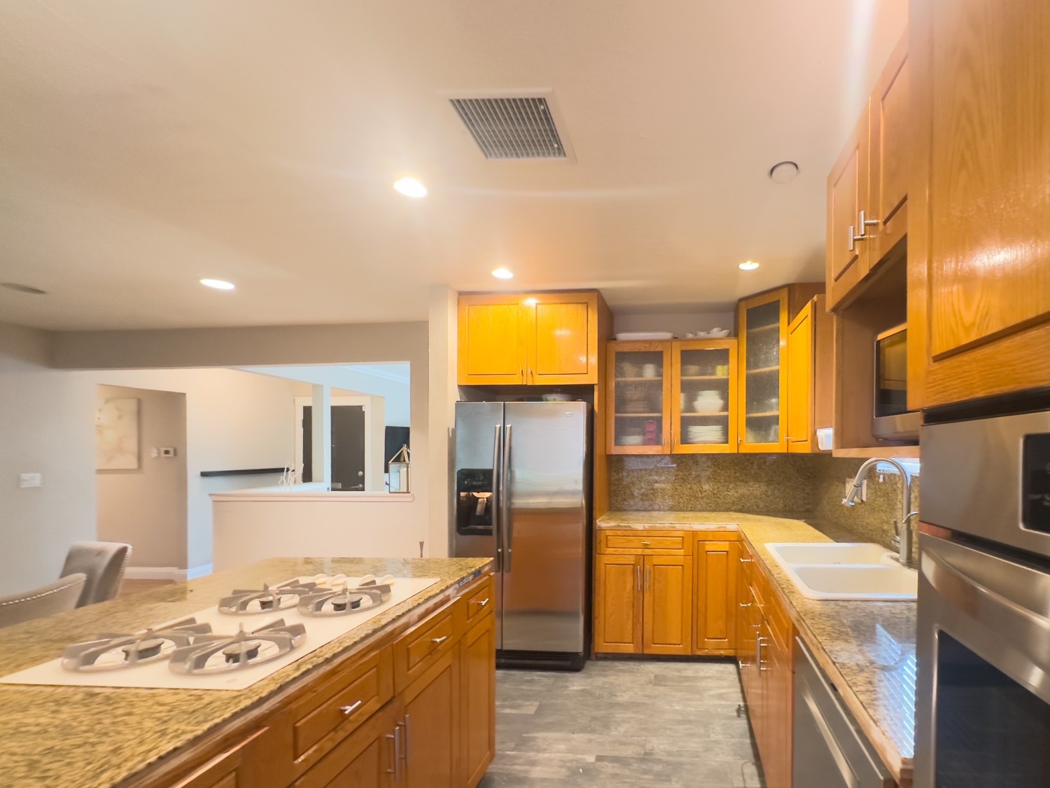 Elfyer - Carson, CA House - For Sale