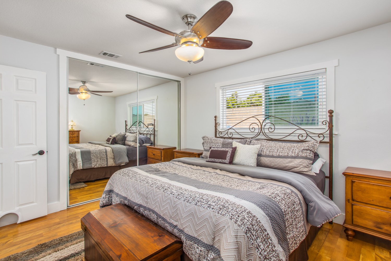 Elfyer - Rancho Cucamonga, CA House - For Sale