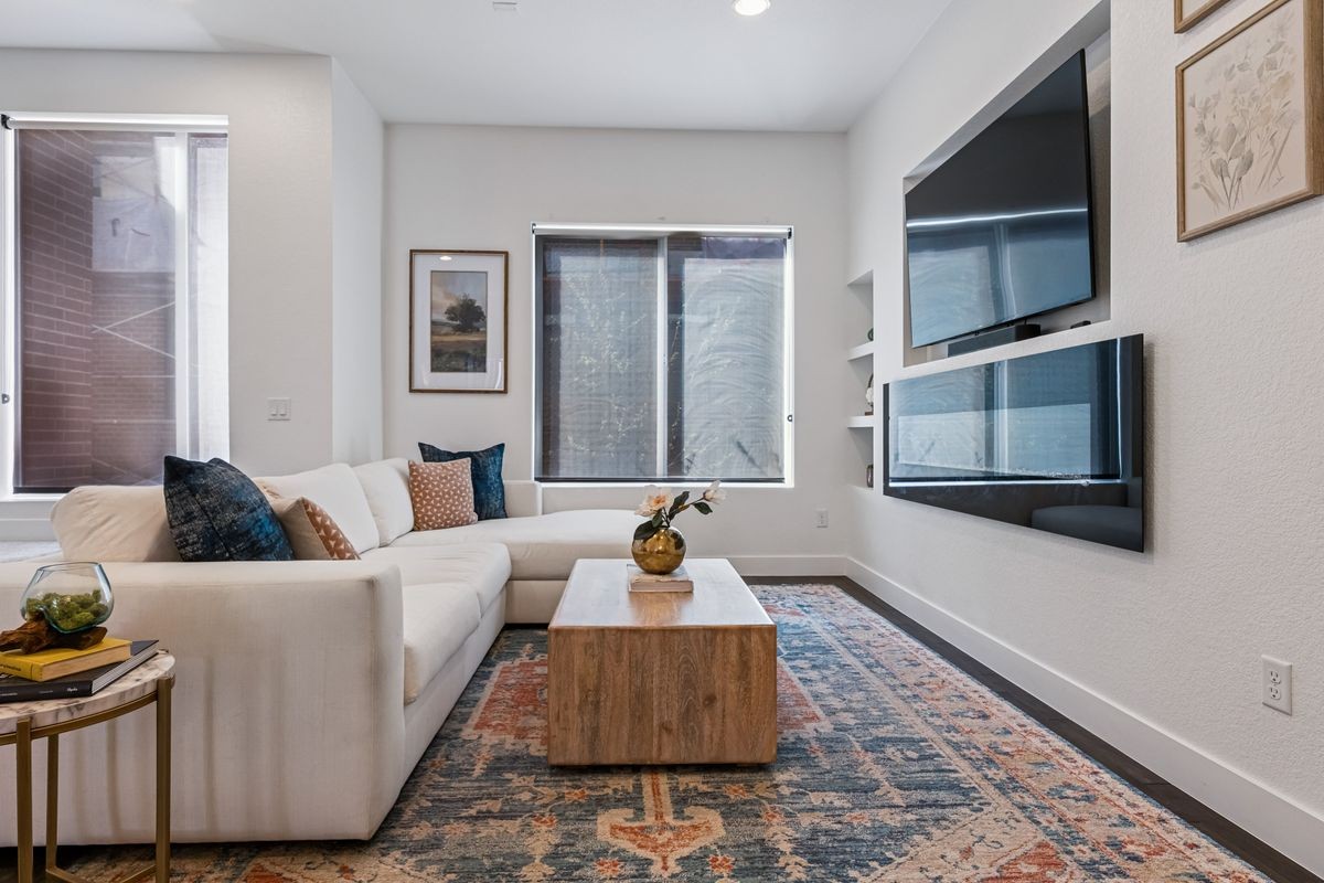 Elfyer - Denver, CO House - For Sale