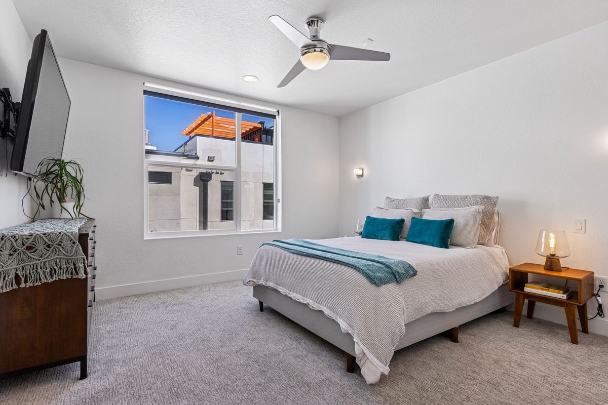 Elfyer - Denver, CO House - For Sale
