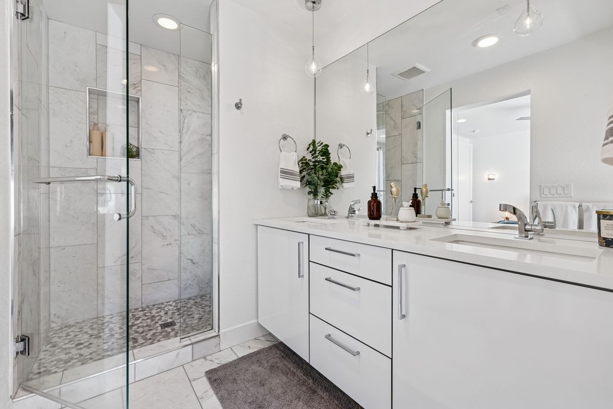 Elfyer - Denver, CO House - For Sale