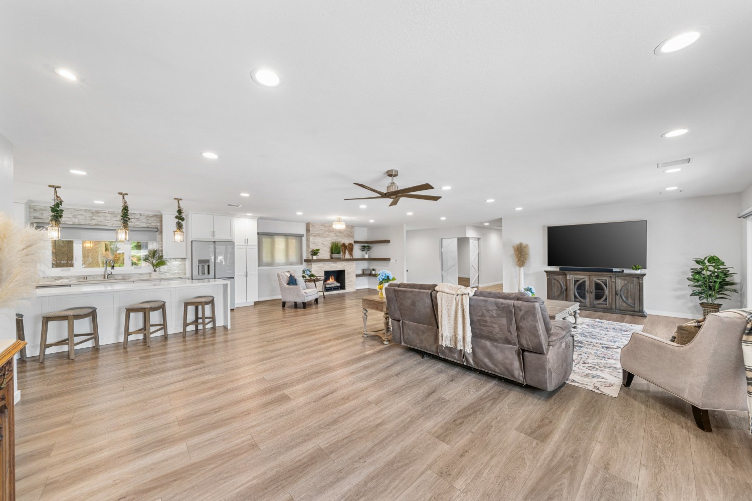 Elfyer - Long Beach, CA House - For Sale