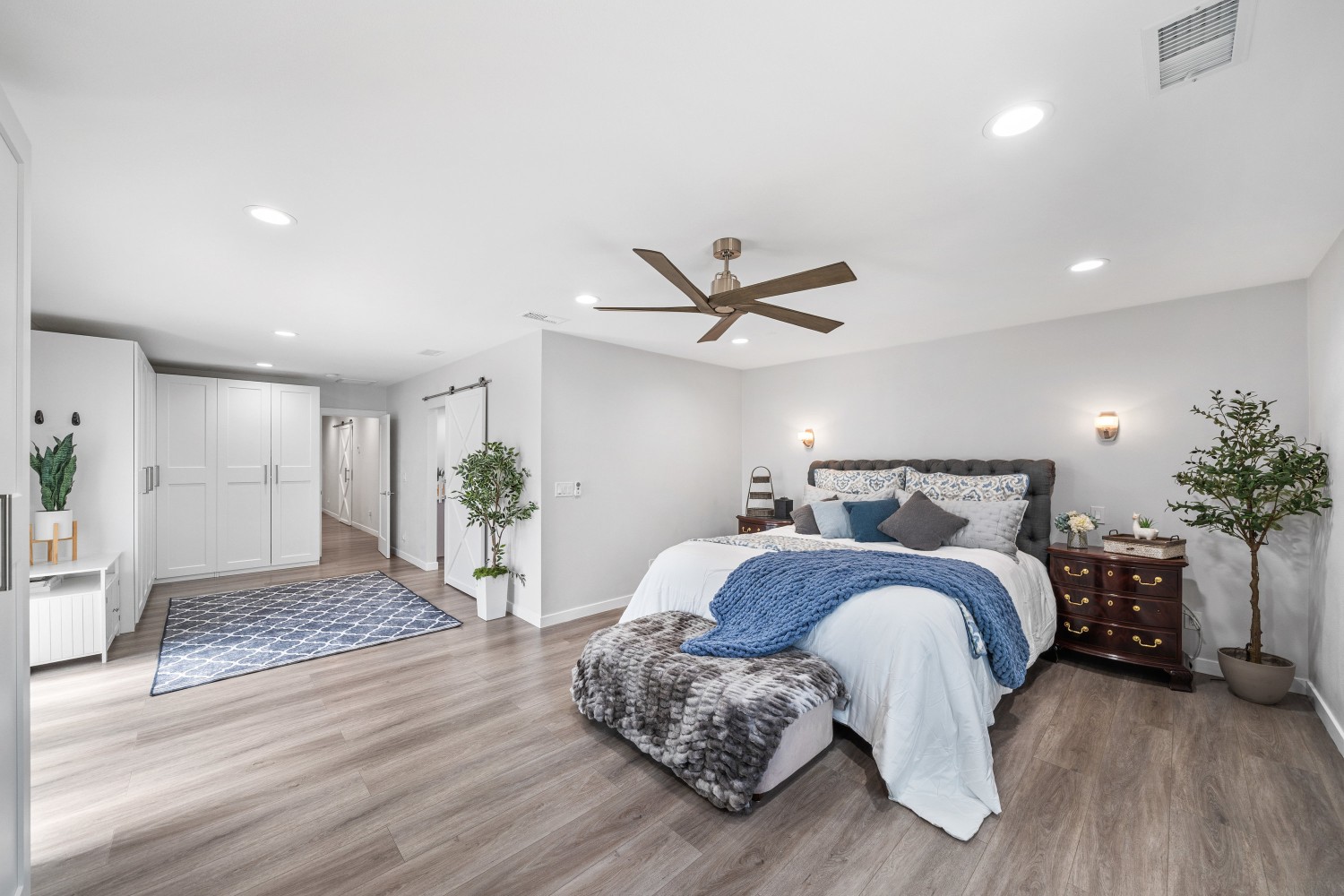 Elfyer - Long Beach, CA House - For Sale