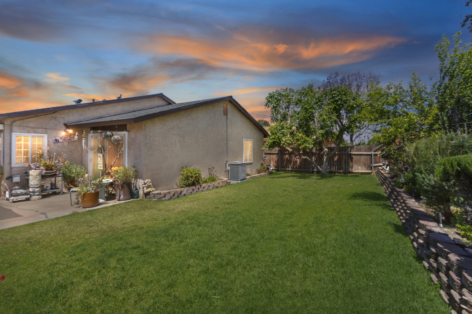 Elfyer - Riverside, CA House - For Sale