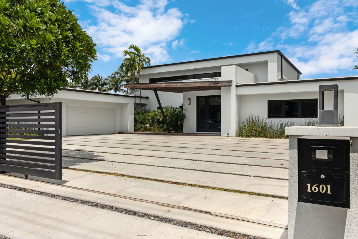 Elfyer - Hollywood, FL House - For Sale