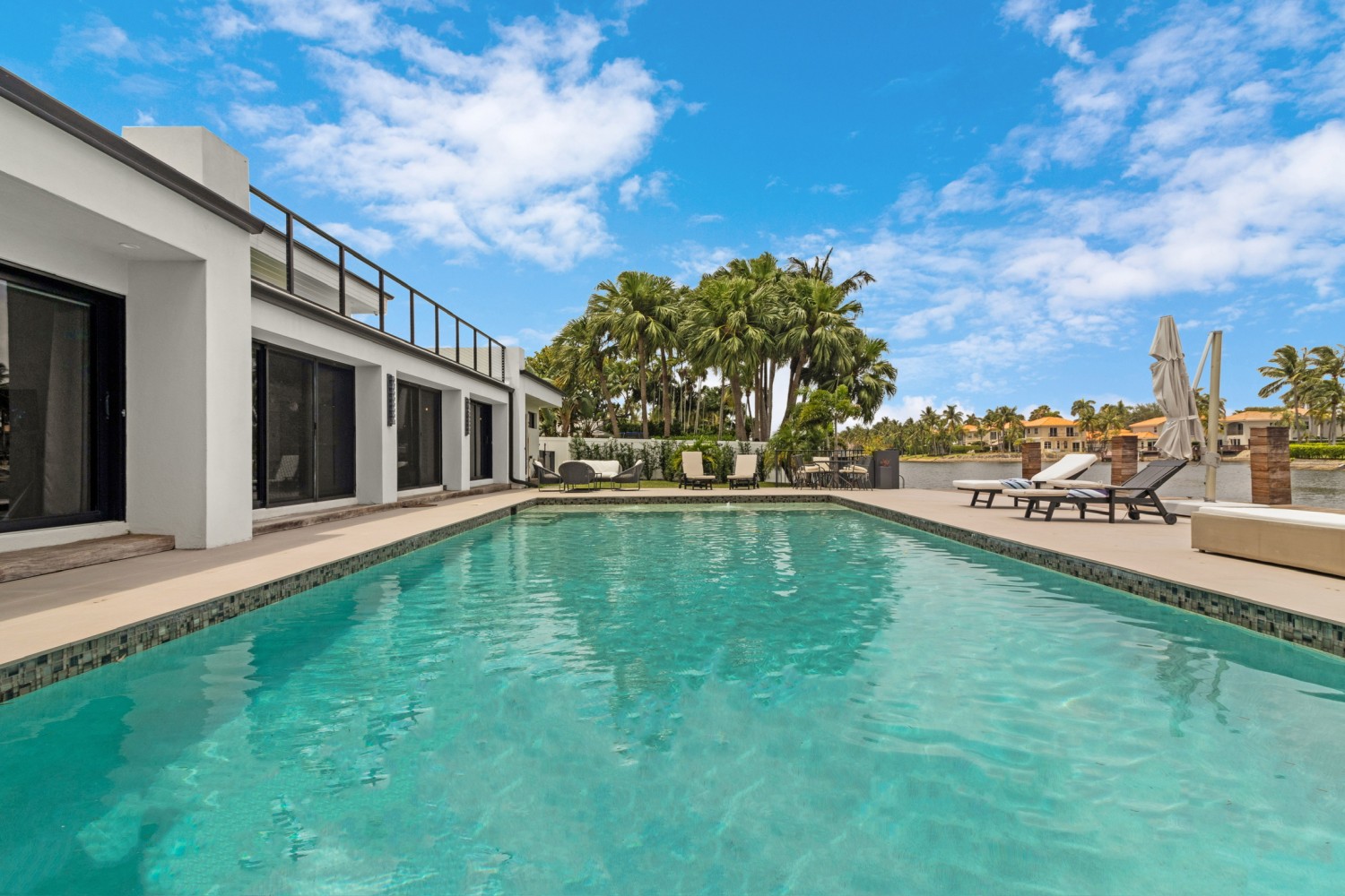 Elfyer - Hollywood, FL House - For Sale