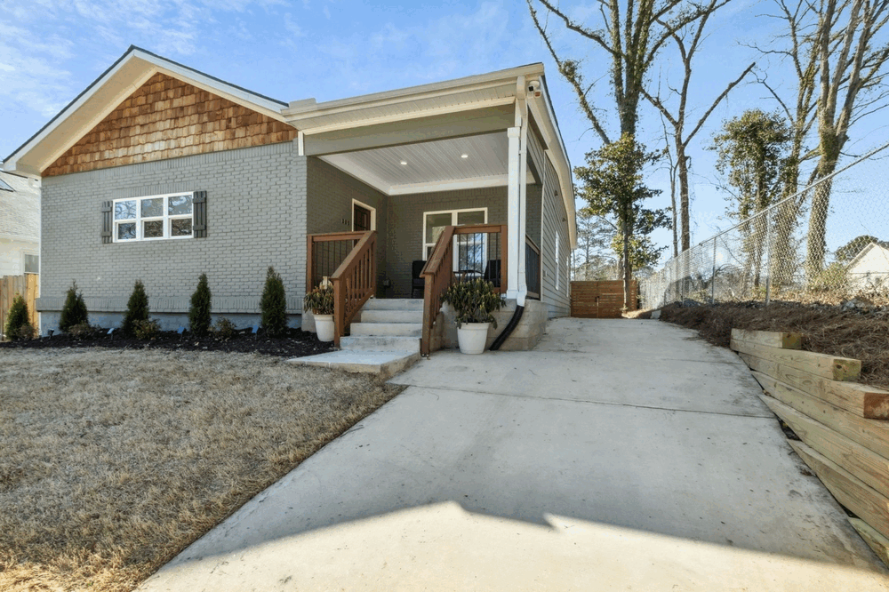 853 Gaston St SW