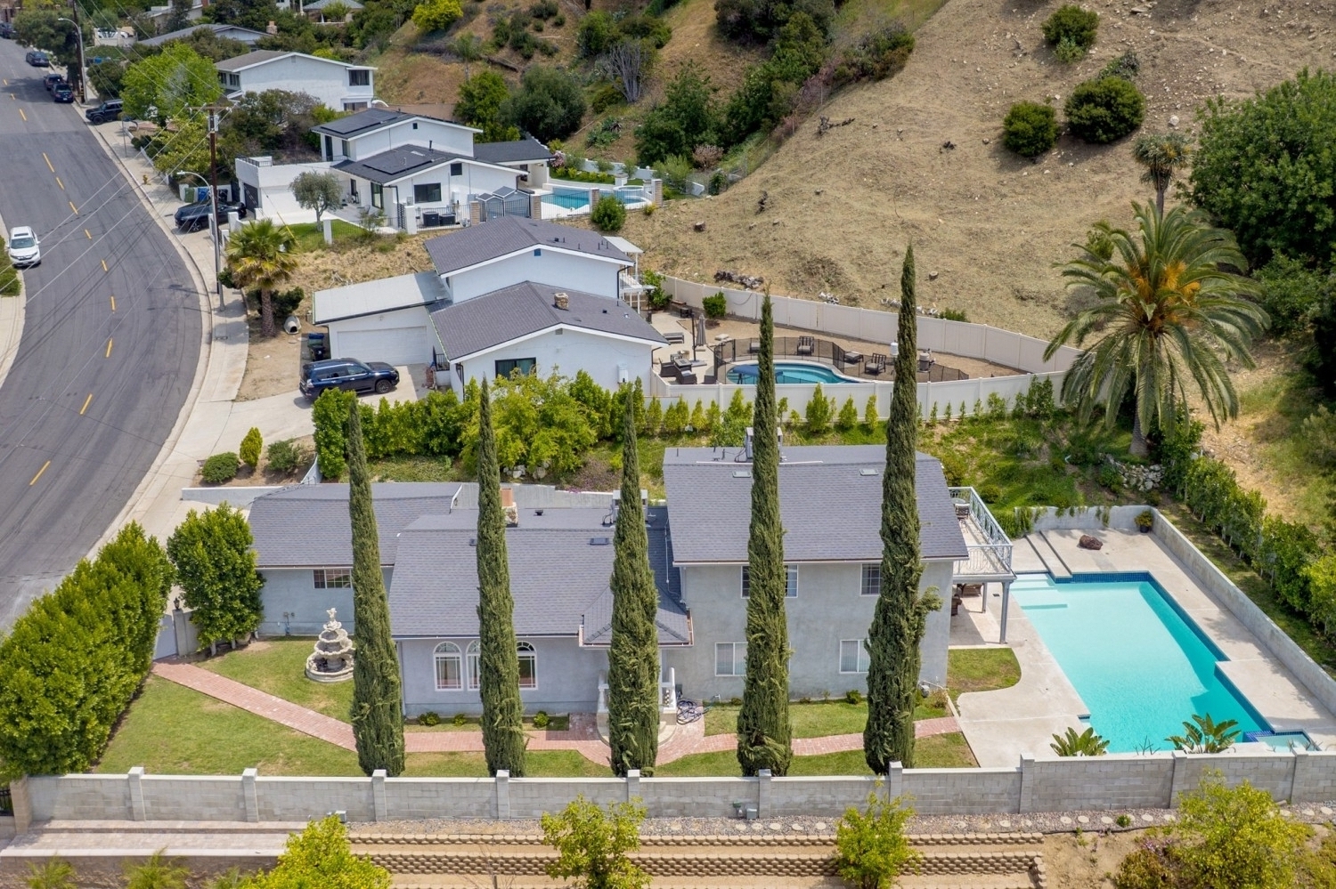 Elfyer - Sun Valley, CA House - For Sale