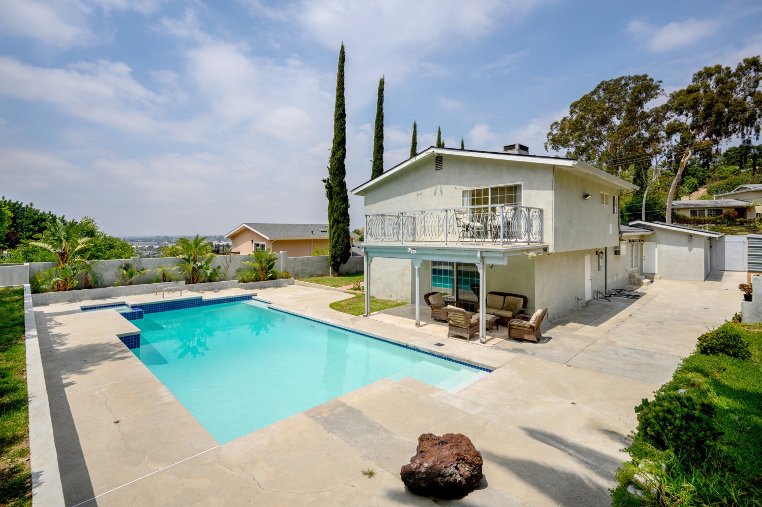 Elfyer - Sun Valley, CA House - For Sale