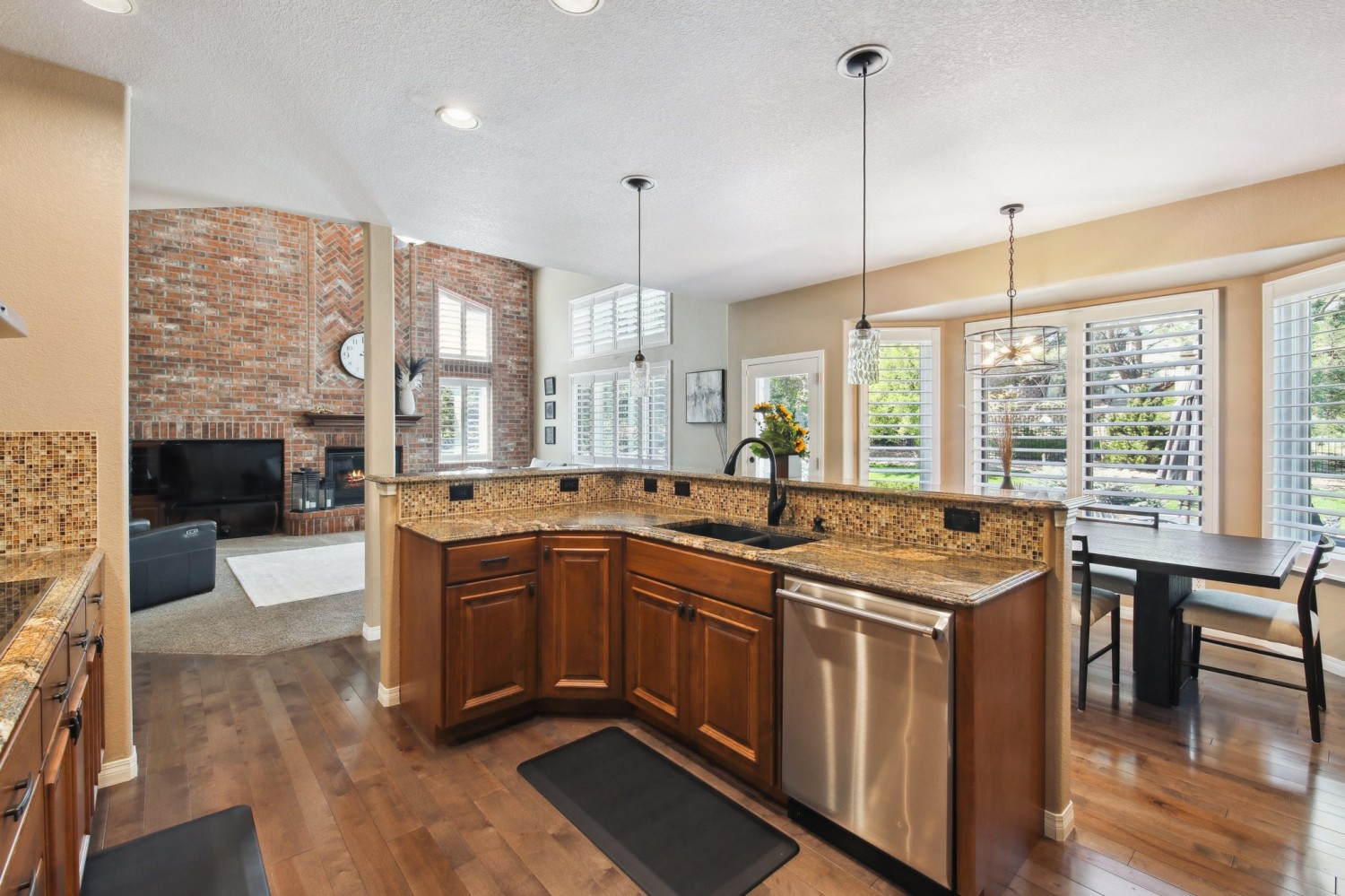 Elfyer - Arvada, CO House - For Sale