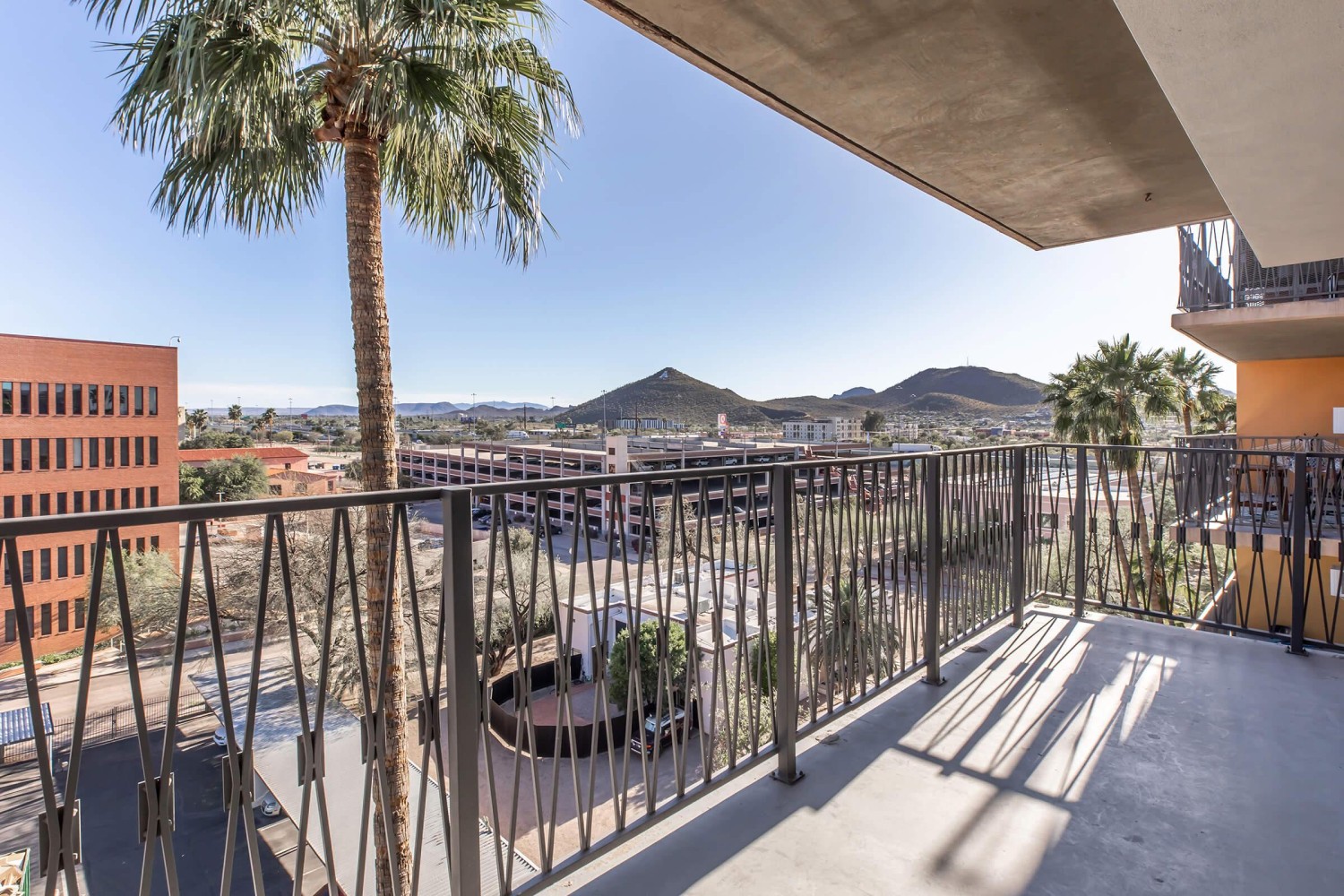 Elfyer - Tucson, AZ House - For Sale