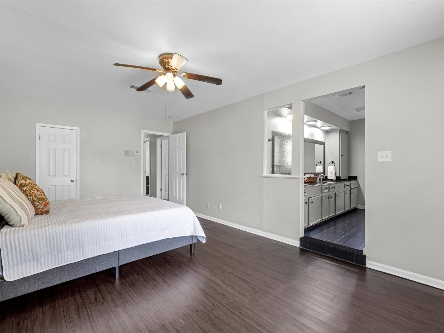 Elfyer - Houston, TX House - For Sale