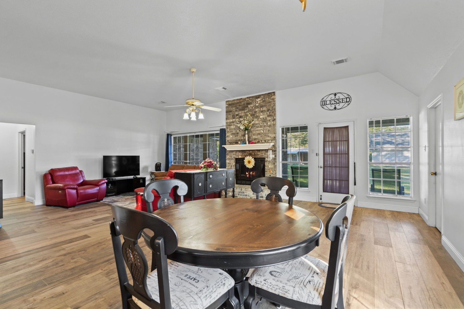 Elfyer - Houston, TX House - For Sale