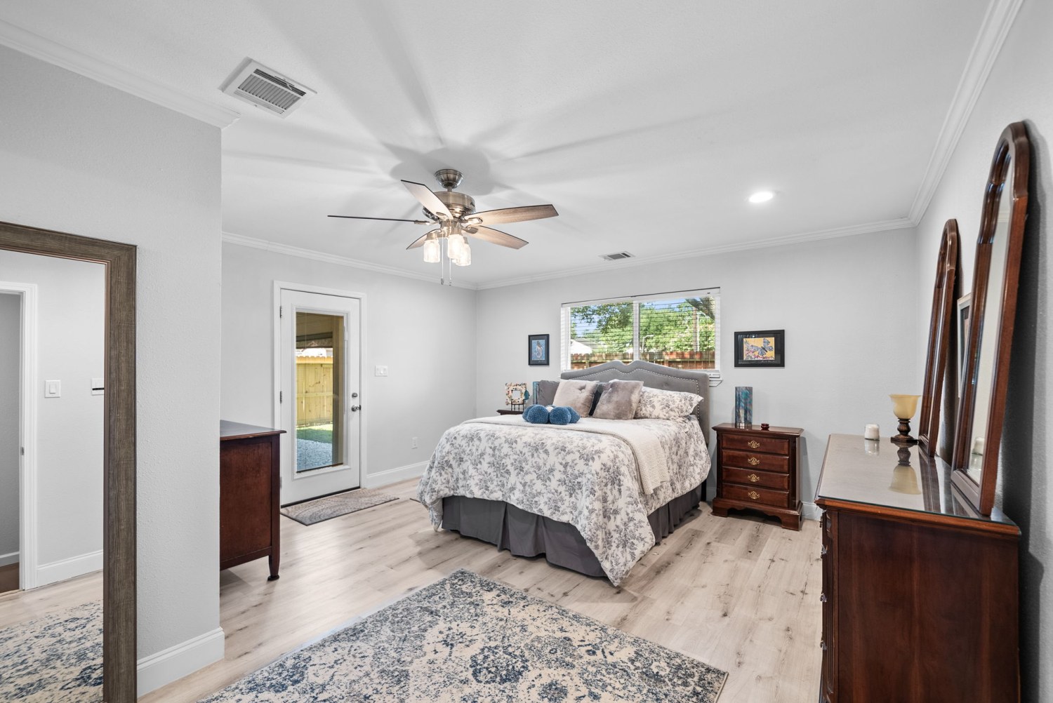 Elfyer - Houston, TX House - For Sale