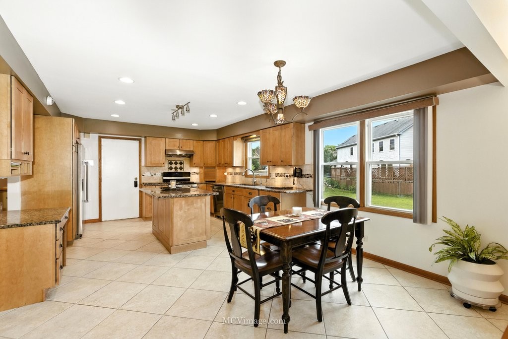 Elfyer - Hoffman Estates, IL House - For Sale