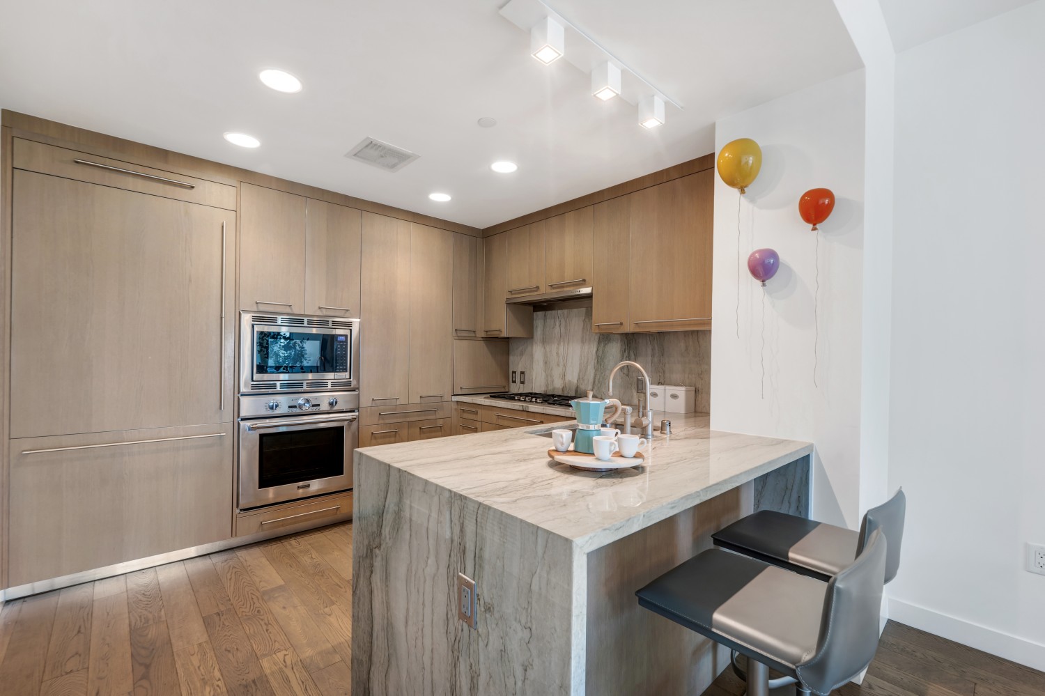 Elfyer - Santa Monica, CA House - For Sale