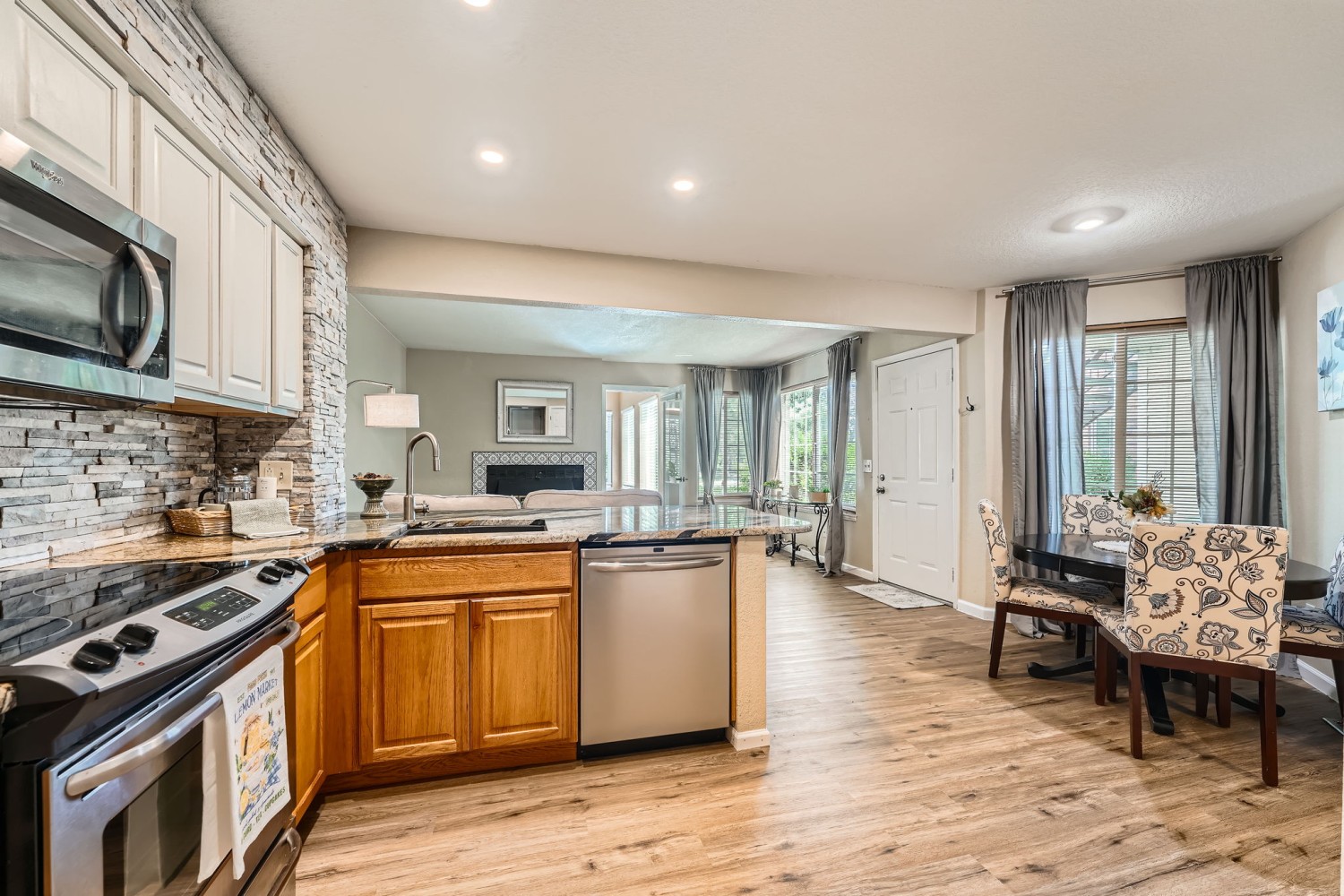 Elfyer - Aurora, CO House - For Sale